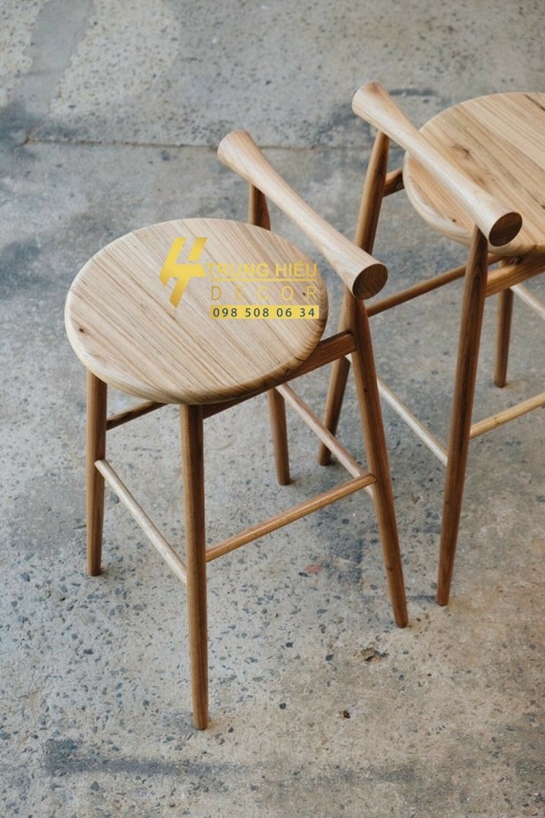 Mẫu ghế bar chân gỗ đơn giản