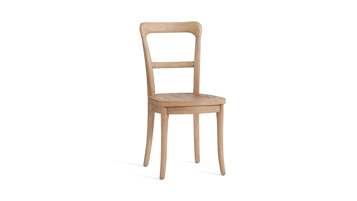 Chiếc ghế gỗ cao cấp 335 thiết kế mới nhất của mùa thu năm nay