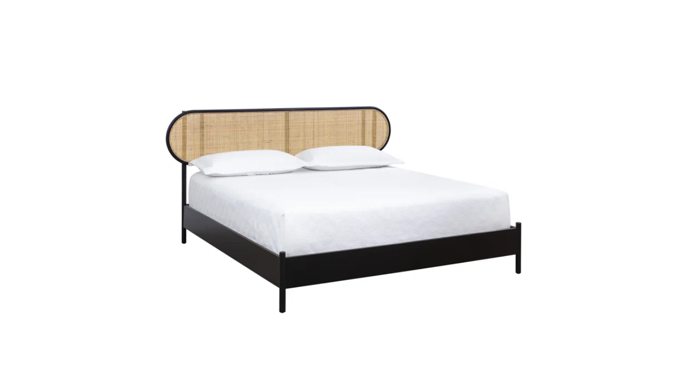 Thiết kế của giường gỗ cao cấp 368 đơn giản nhưng tinh tế